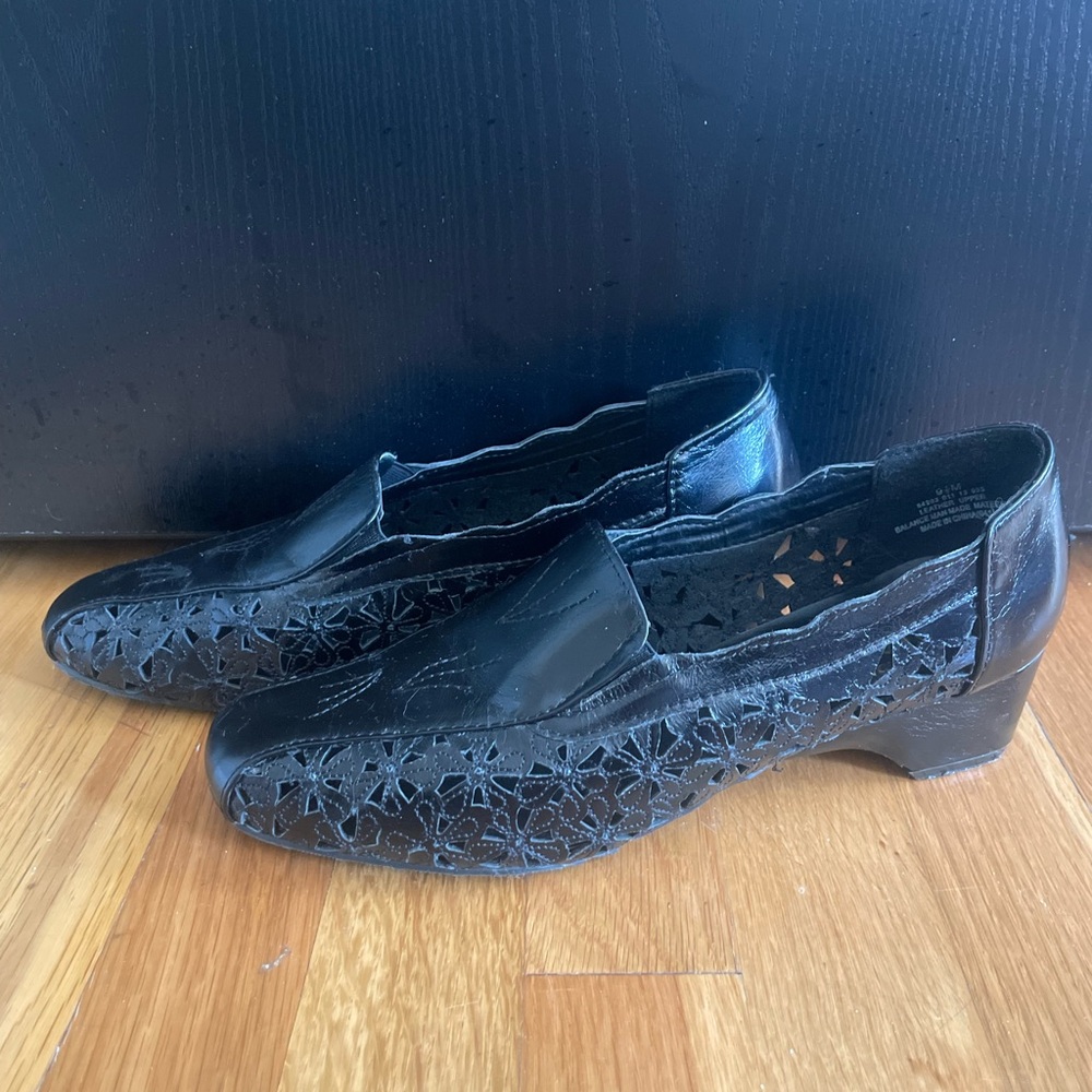 Black Beacon Valencia slip-ons